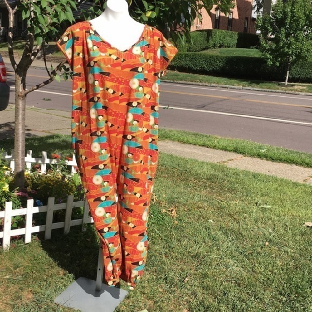 CUPCAKE playful beachy‎ red and gold jumpsuit
